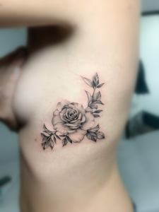 tatuaje linea fina zaragoza